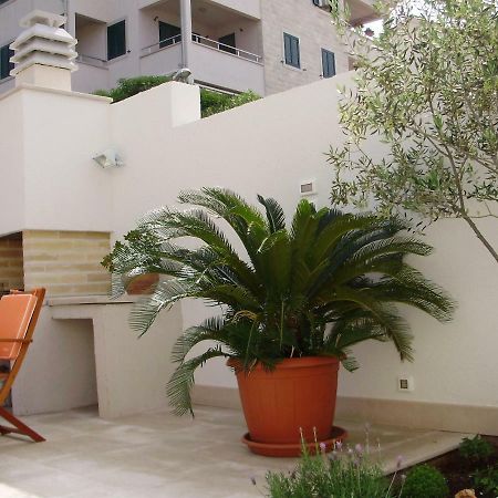 Apartments Petranic Supetar Exterior foto