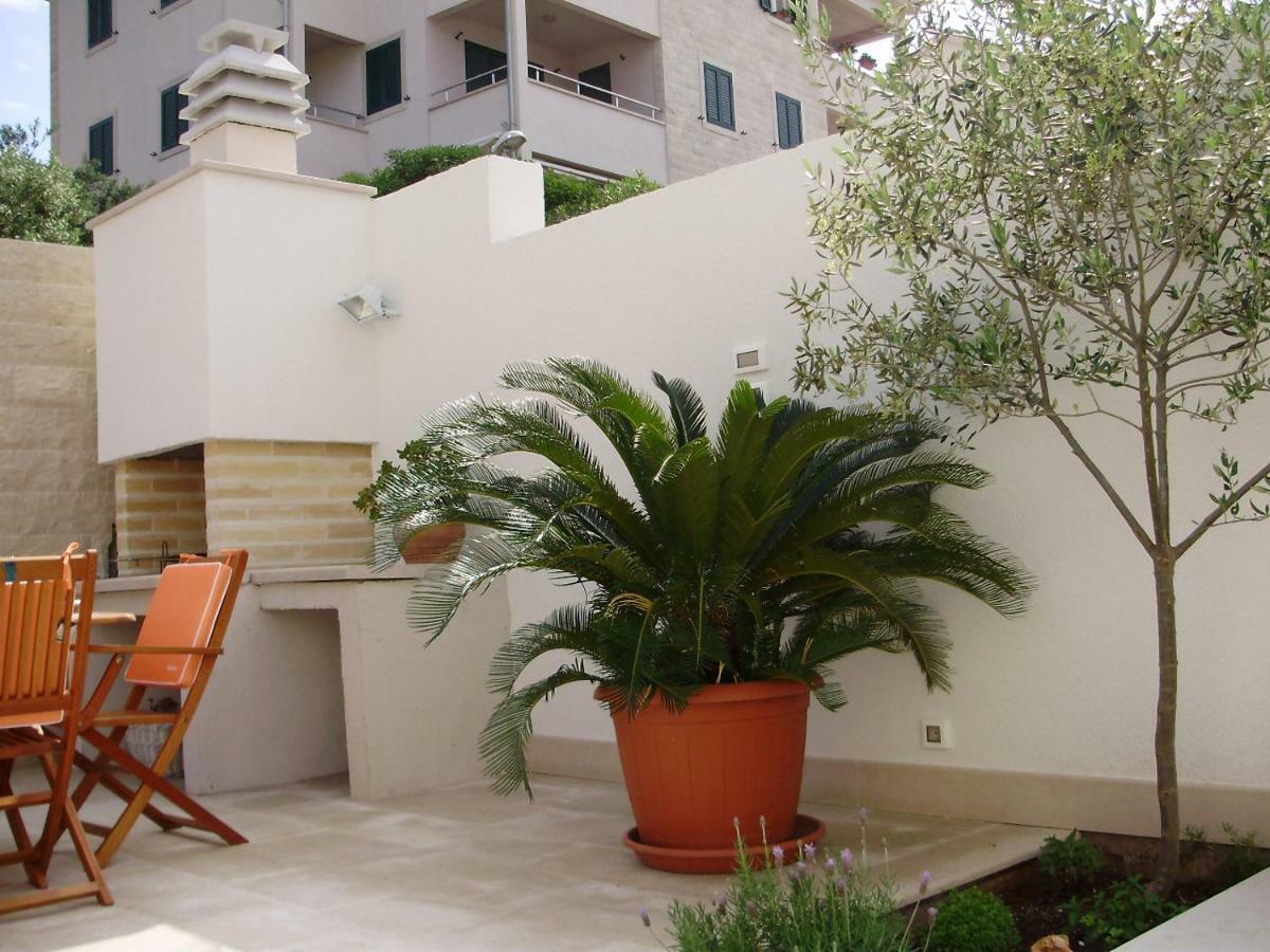 Apartments Petranic Supetar Exterior foto