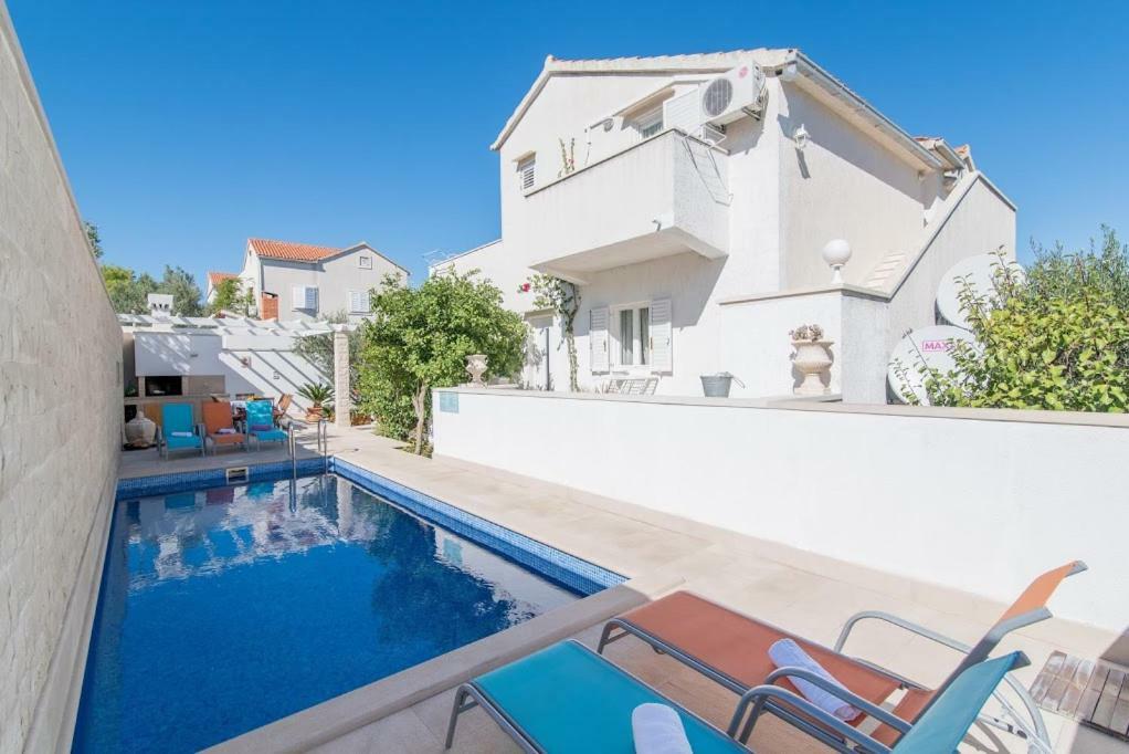 Apartments Petranic Supetar Exterior foto